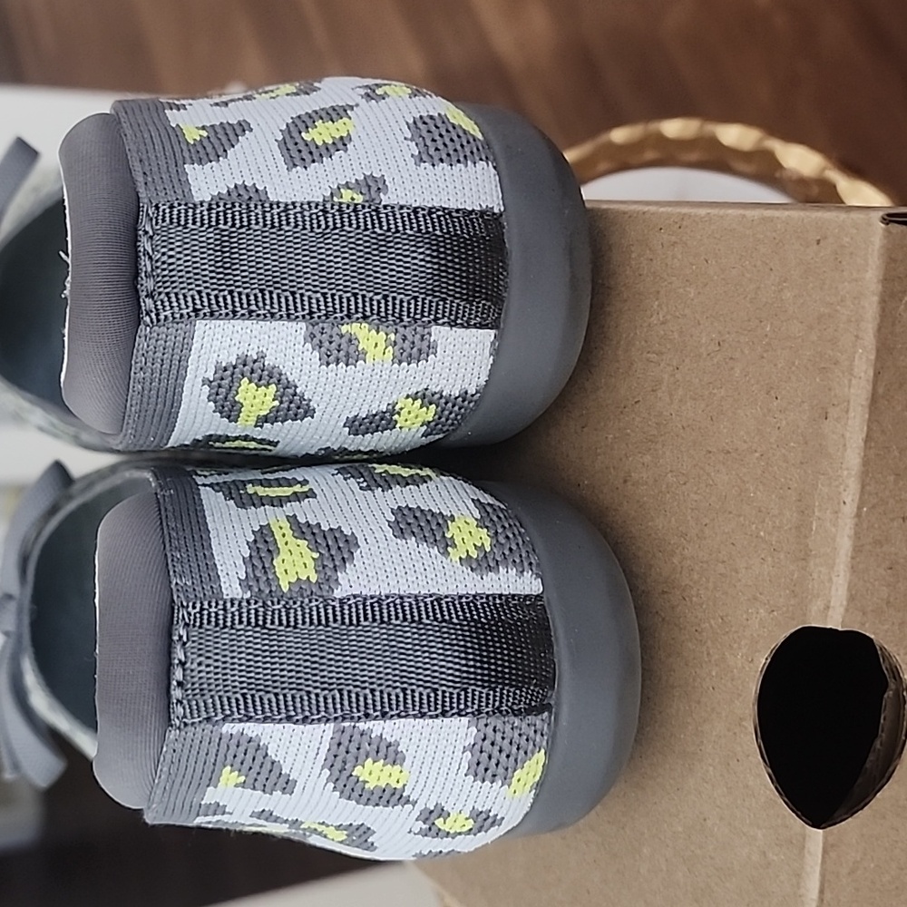 Clarks Women's Gray and Yellow Pattern Flats - Picture 6 of 10